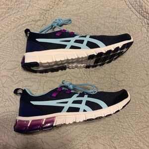 ASICS size 10 navy and light blue